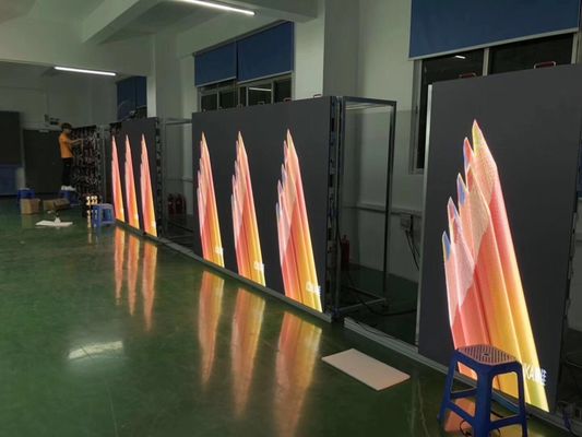 Spielbarer Innen-LED Bildschirm 240mm*240mm des Text-Foto-mit 2 Jahren Garantie-Shenzhen-Fabrik-